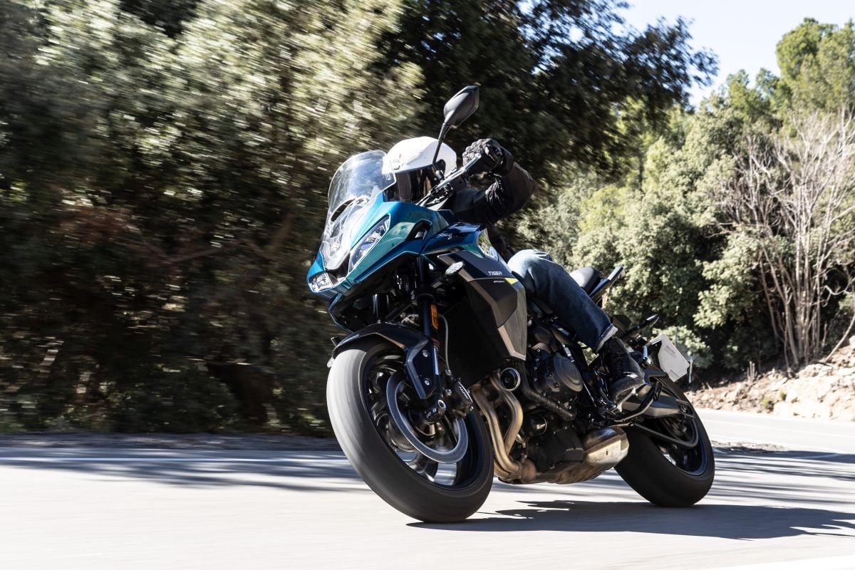 La prova della Triumph Tiger Sport 660 e della giacca Acerbis Ramsey Vented Long- -DueruoteTG #265